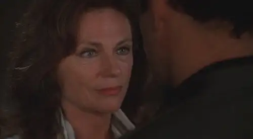 Nip/Tuck, a golpe de bisturí Temporada 4 Episodios 5 • Sub Español