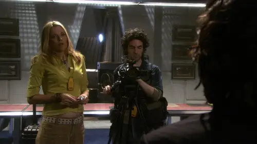 Battlestar Galactica 2004 Temporada 2 Episodios 8 • Sub Español
