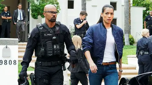 S.W.A.T.: Los hombres de Harrelson Temporada 2 Episodios 8 • Sub Español