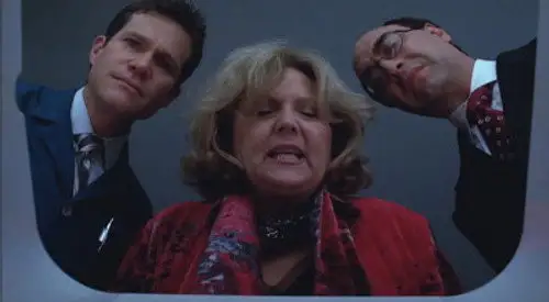 Nip/Tuck, a golpe de bisturí Temporada 4 Episodios 12 • Sub Español