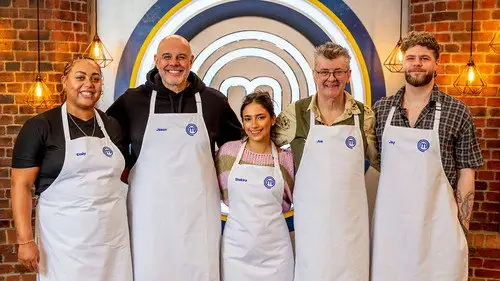 Celebrity Masterchef S21E1 • Oglądaj Online