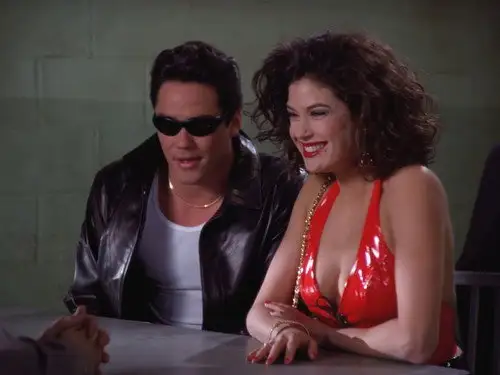 Lois y Clark: Las nuevas aventuras de Superman Temporada 2 Episodios 17 • Sub Español