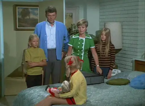 The Brady Bunch Temporada 2 Episodios 17 • Sub Español