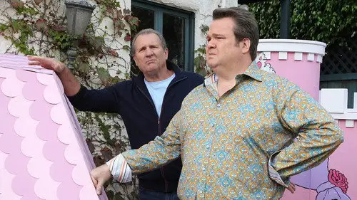 Modern Family Temporada 2 Episodios 1 • Sub Español