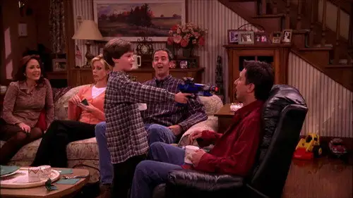 Todo el mundo quiere a Raymond Temporada 7 Episodios 8 • Sub Español