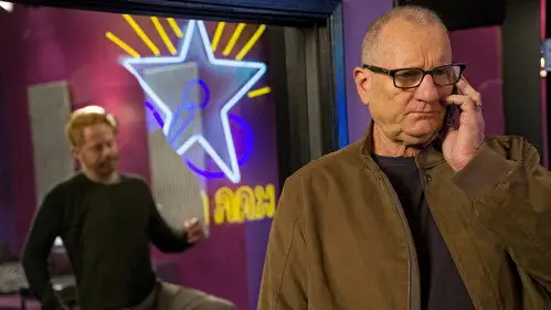 Modern Family Temporada 7 Episodios 17 • Sub Español