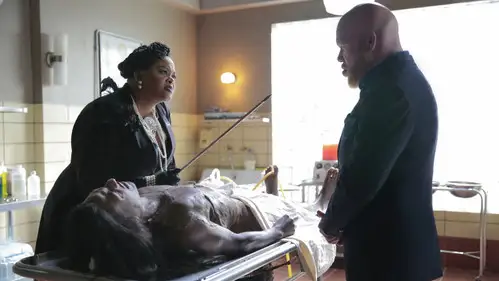 Black Lightning Temporada 1 Episodios 4 • Sub Español