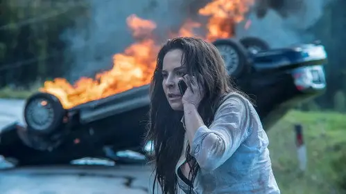 La Reina del Sur Temporada 2 Episodios 1 • Sub Español