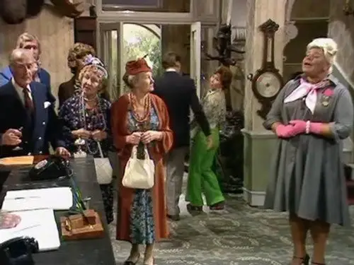 Hotel Fawlty Temporada 1 Episodios 6 • Sub Español