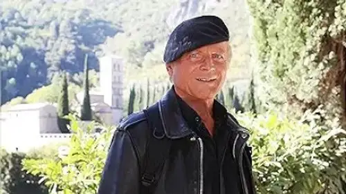 Don Matteo Temporada 11 Episodios 18 • Sub Español