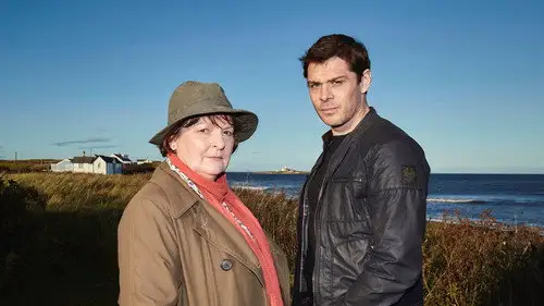 Vera Temporada 9 Episodios 4 • Sub Español