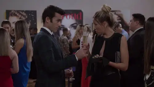 Betty en NY Temporada 1 Episodios 12 • Sub Español