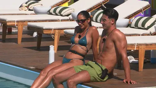 Love Island (Reino Unido) Temporada 12 Episodios 2 • Sub Español