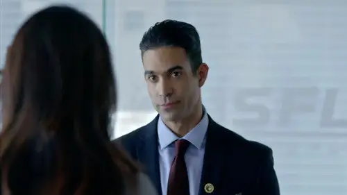 La piloto Temporada 2 Episodios 21 • Sub Español