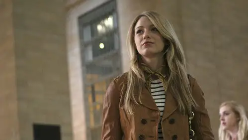 Gossip Girl Temporada 1 Episodios 1 • Sub Español