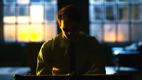 Marvel - Daredevil Temporada 1 Episodios 9 • Sub Español