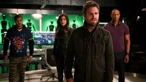 Arrow Temporada 8 Episodios 4 • Sub Español