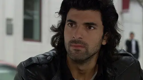 ¿Qué culpa tiene Fatmagül? Temporada 1 Episodios 8 • Sub Español