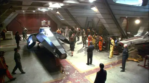 Battlestar Galactica 2004 Temporada 2 Episodios 9 • Sub Español