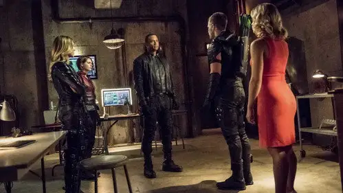 Arrow Temporada 4 Episodios 1 • Sub Español