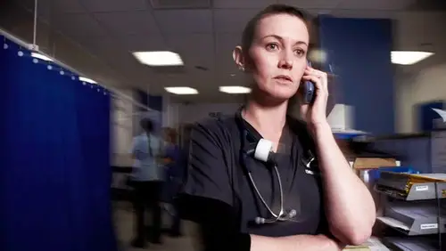 24 Hours in A&E Temporada 2 Episodios 2 • Sub Español