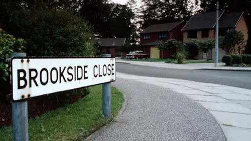 Brookside Temporada 1 Episodios 1 • Sub Español