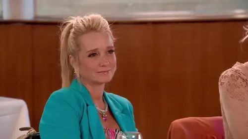 Mujeres ricas de Beverly Hills Temporada 3 Episodios 17 • Sub Español