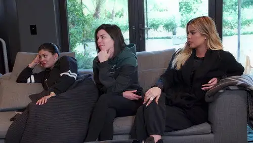 Las Kardashian 2007 Temporada 14 Episodios 19 • Sub Español