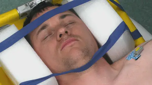 24 Hours in A&E Temporada 35 Episodios 4 • Sub Español