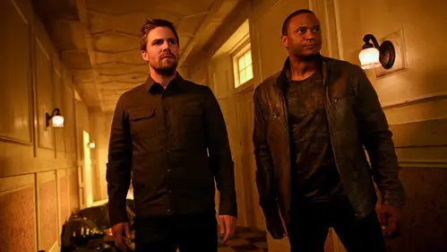 Arrow Temporada 8 Episodios 2 • Sub Español