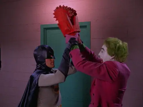 Batman Temporada 2 Episodios 22 • Sub Español