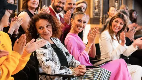 Pasarela a la fama Temporada 17 Episodios 14 • Sub Español