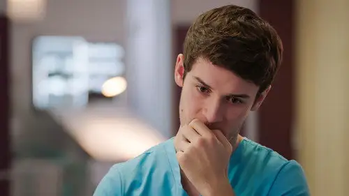 Holby City Temporada 22 Episodios 11 • Sub Español