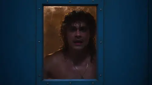 Stranger Things Temporada 3 Episodios 4 • Sub Español