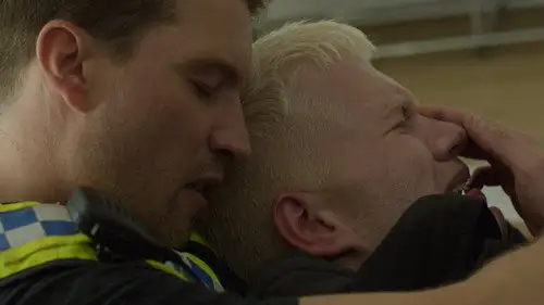 Hamburgo 112 Temporada 20 Episodios 18 • Sub Español