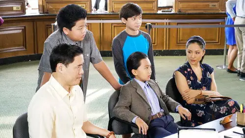 Recién llegados Temporada 2 Episodios 20 • Sub Español