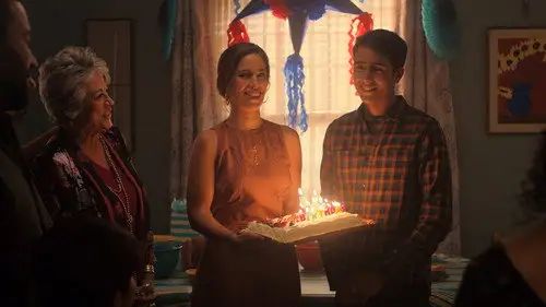 Con amor, Victor Temporada 1 Episodios 5 • Sub Español