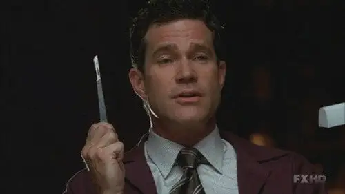 Nip/Tuck, a golpe de bisturí Temporada 5 Episodios 15 • Sub Español