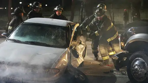 Chicago Fire Temporada 2 Episodios 19 • Sub Español
