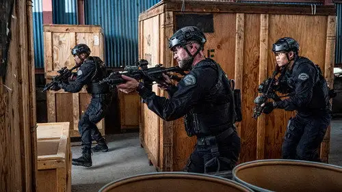 S.W.A.T.: Los hombres de Harrelson Temporada 4 Episodios 17 • Sub Español
