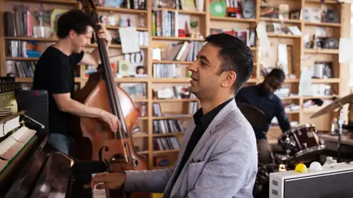 NPR Tiny Desk Concerts Sezon 8 Odc 25 • Online