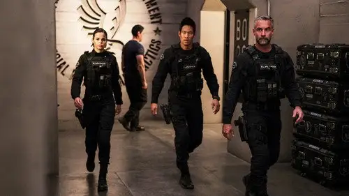 S.W.A.T.: Los hombres de Harrelson Temporada 3 Episodios 12 • Sub Español