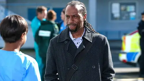 Casualty Temporada 30 Episodios 5 • Sub Español
