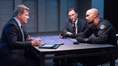 S.W.A.T.: Los hombres de Harrelson Temporada 2 Episodios 21 • Sub Español