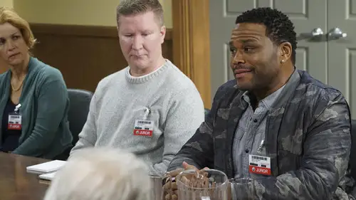 Black-ish Temporada 3 Episodios 16 • Sub Español