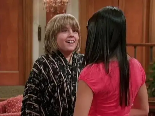 Hotel, dulce hotel: Las aventuras de Zack y Cody Temporada 3 Episodios 18 • Sub Español