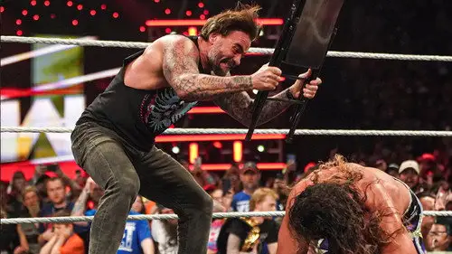 Raw Temporada 33 Episodios 18 • Sub Español
