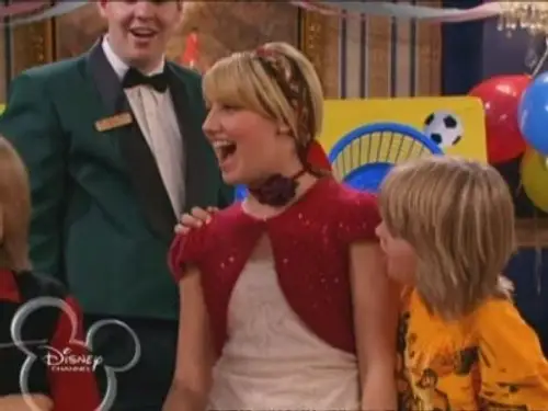 Hotel, dulce hotel: Las aventuras de Zack y Cody Temporada 2 Episodios 20 • Sub Español