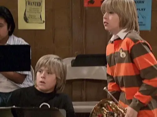 Hotel, dulce hotel: Las aventuras de Zack y Cody Temporada 3 Episodios 14 • Sub Español