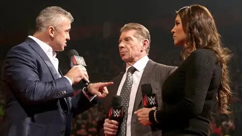 Raw Temporada 24 Episodios 8 • Sub Español